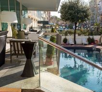 Best Western Maison B Hotel Exterior