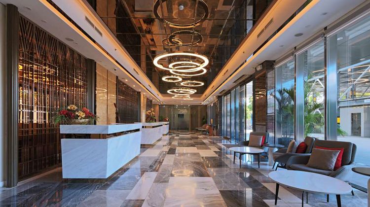 Best Western Metro Clark Lobby