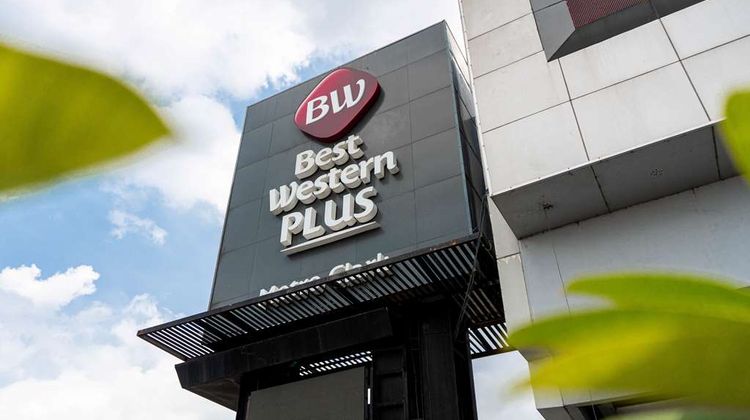 Best Western Metro Clark Exterior