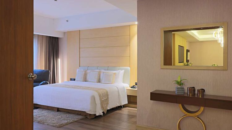 Best Western Metro Clark Room