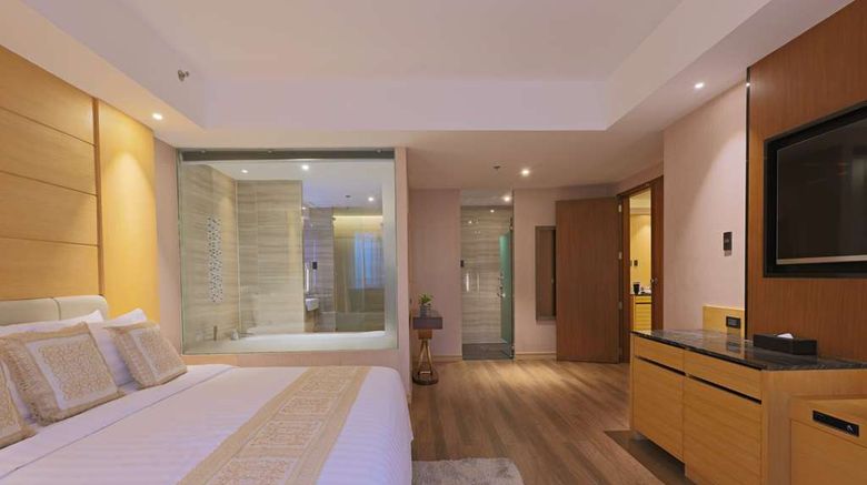 <b>Best Western Metro Clark Room</b>. Images powered by <a href="https://iceportal.shijigroup.com/" title="IcePortal" target="_blank">IcePortal</a>.