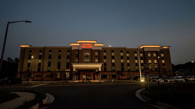 <b>Hampton Inn and Suites Lenoir Exterior</b>. Images powered by <a href="https://iceportal.shijigroup.com/" title="IcePortal" target="_blank">IcePortal</a>.