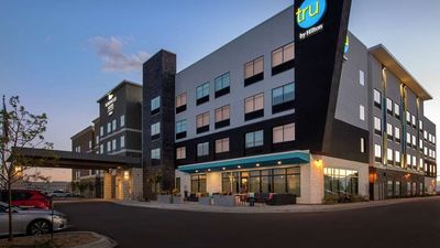 Tru by Hilton Denver Airport Tower Road