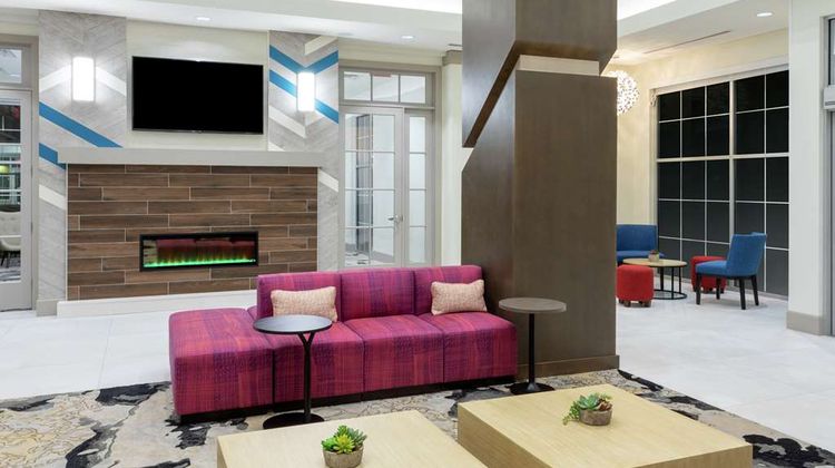 Hilton Garden Inn St Cloud Lobby