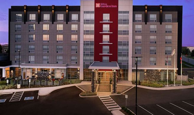 Hilton Garden Inn Brampton West Exterior