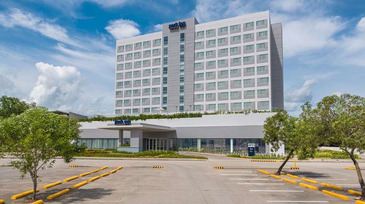 Park Inn by Radisson Iloilo Exterior