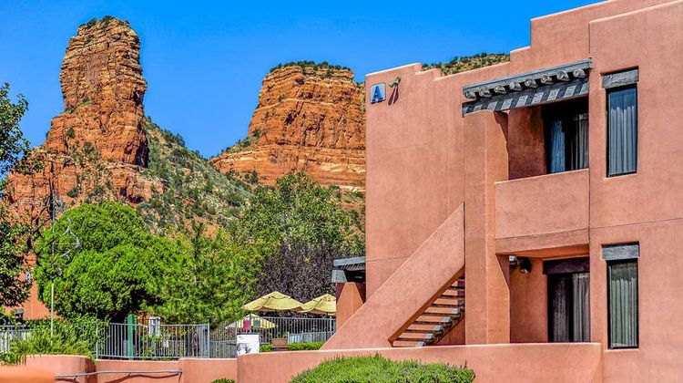 Bell Rock Inn Exterior