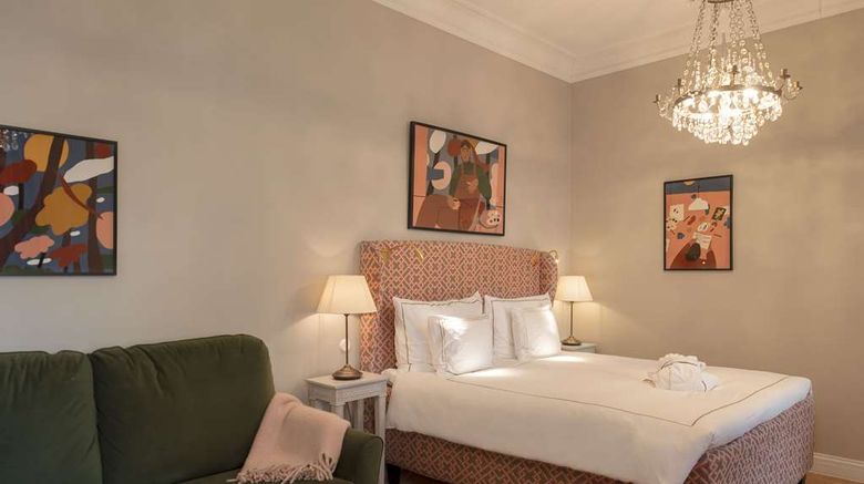<b>The Sparrow Hotel Suite</b>. Images powered by <a href="https://iceportal.shijigroup.com/" title="IcePortal" target="_blank">IcePortal</a>.