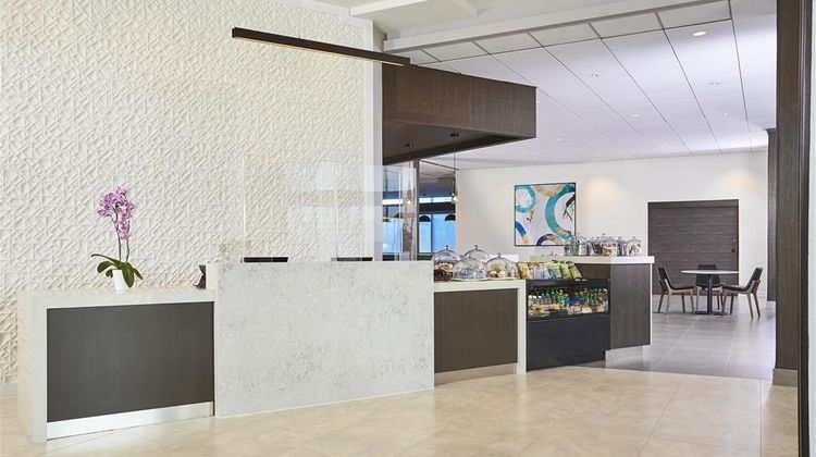 Hyatt Place Toronto/Mississauga Centre Lobby