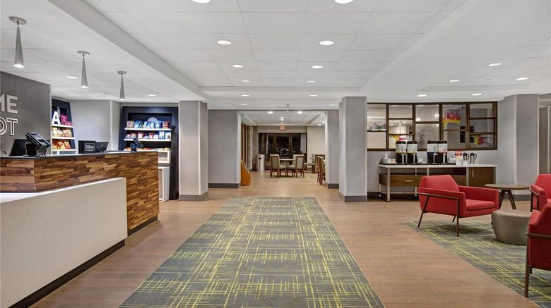 <b>Hampton Inn Westfield Lobby</b>. Images powered by <a href="https://iceportal.shijigroup.com/" title="IcePortal" target="_blank">IcePortal</a>.