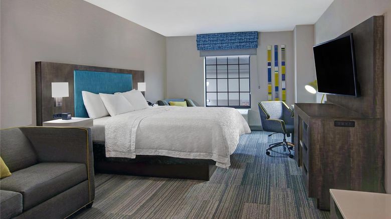 <b>Hampton Inn Westfield Room</b>. Images powered by <a href="https://iceportal.shijigroup.com/" title="IcePortal" target="_blank">IcePortal</a>.