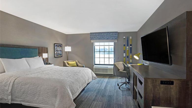 <b>Hampton Inn Westfield Room</b>. Images powered by <a href="https://iceportal.shijigroup.com/" title="IcePortal" target="_blank">IcePortal</a>.