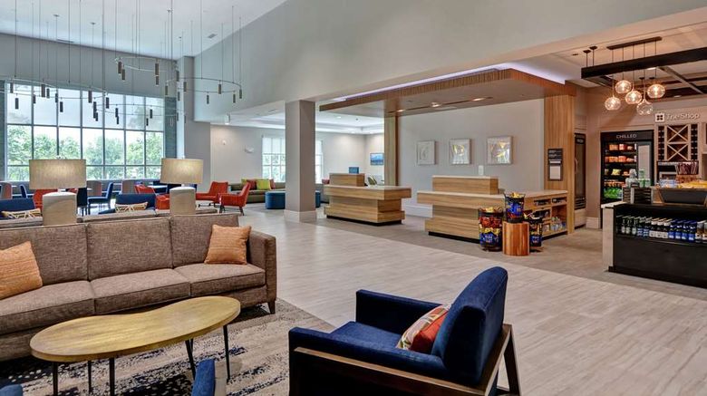 <b>Hilton Garden Inn Biloxi Lobby</b>. Images powered by <a href="https://iceportal.shijigroup.com/" title="IcePortal" target="_blank">IcePortal</a>.