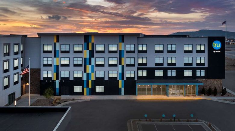 <b>Tru by Hilton Rapid City Rushmore Exterior</b>. Images powered by <a href="https://iceportal.shijigroup.com/" title="IcePortal" target="_blank">IcePortal</a>.