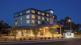 The Bevy Boerne a DoubleTree Hotel