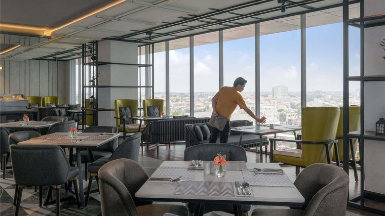 <b>Movenpick Surabaya City Restaurant</b>. Images powered by <a href="https://iceportal.shijigroup.com/" title="IcePortal" target="_blank">IcePortal</a>.