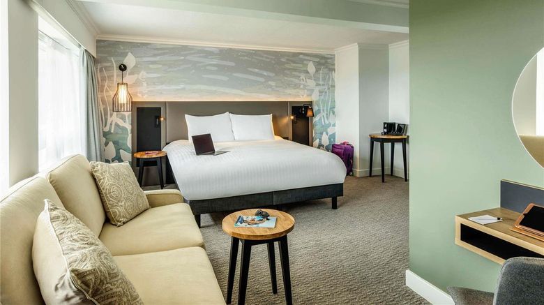 <b>Mercure Bedford Centre Hotel Room</b>. Images powered by <a href="https://iceportal.shijigroup.com/" title="IcePortal" target="_blank">IcePortal</a>.