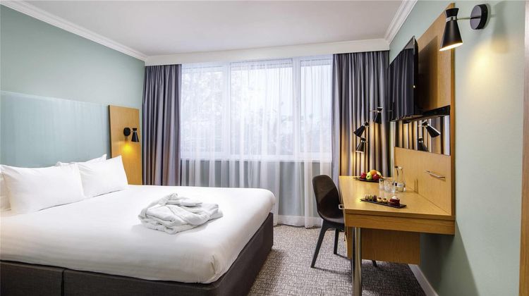 The Harlow Hotel by Accor Room