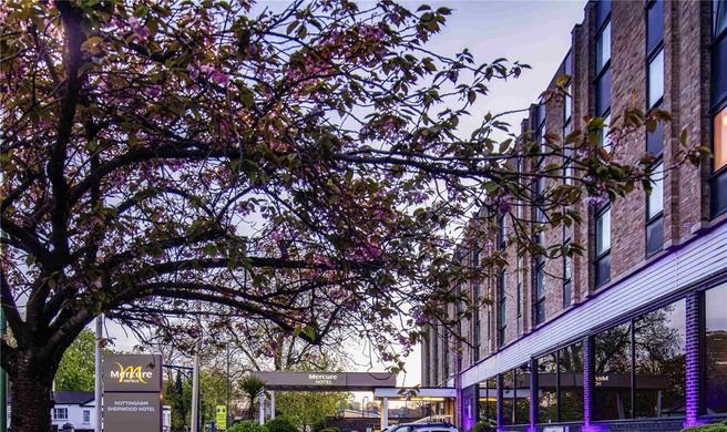 Mercure Nottingham Sherwood Exterior