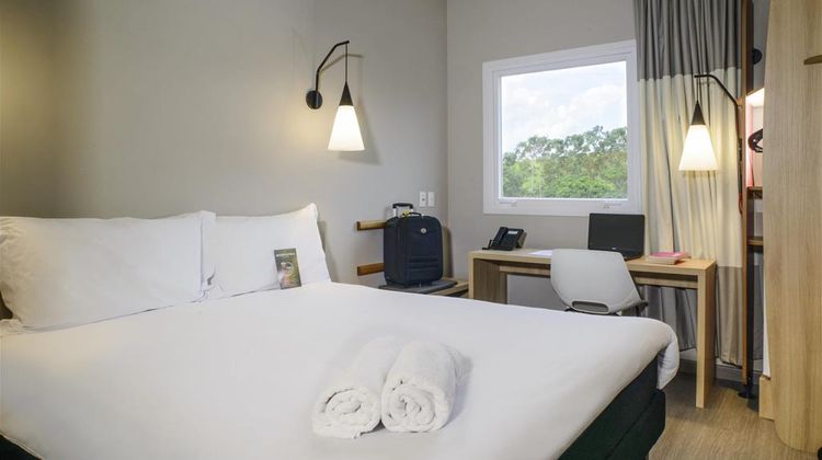 Ibis Itatiba Room