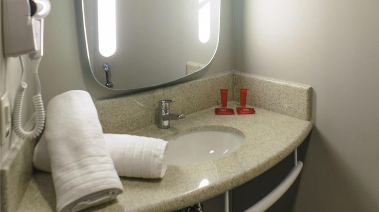 <b>Ibis Itatiba Room</b>. Images powered by <a href="https://iceportal.shijigroup.com/" title="IcePortal" target="_blank">IcePortal</a>.