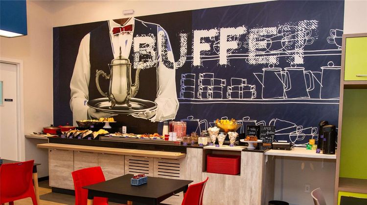 Ibis Budget Itaperuna Restaurant