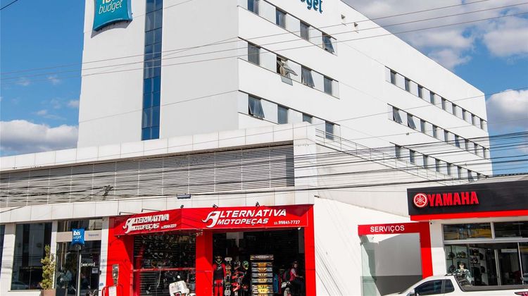 Ibis Budget Itaperuna Exterior