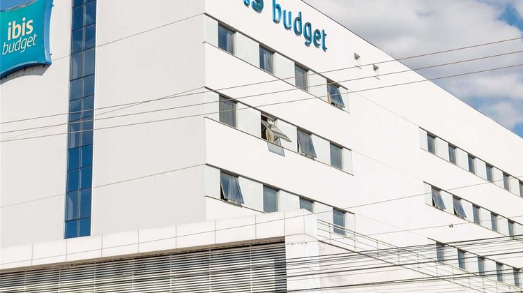 Ibis Budget Itaperuna Exterior
