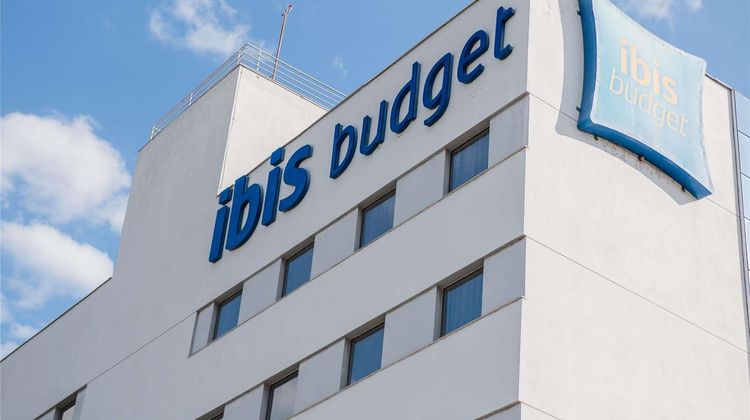 Ibis Budget Itaperuna Exterior