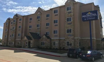 Microtel Inn & Suites College Station