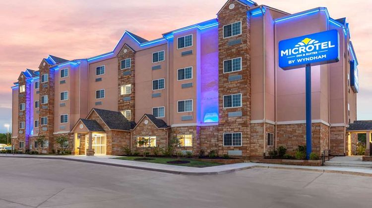 Microtel Inn & Suites College Station Exterior