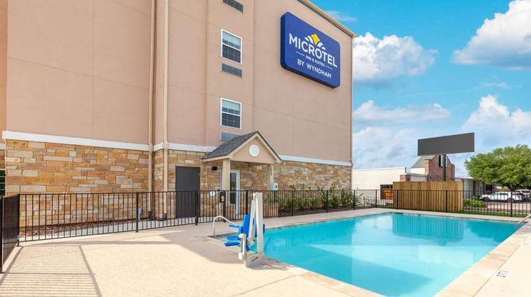 Microtel Inn & Suites College Station Pool