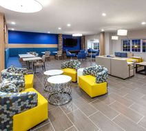 Microtel Inn & Suites College Station Lobby