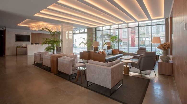 <b>NH Porto Jardim Lobby</b>. Images powered by <a href="https://iceportal.shijigroup.com/" title="IcePortal" target="_blank">IcePortal</a>.