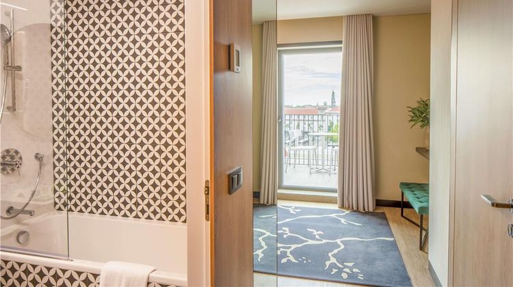 NH Porto Jardim Room