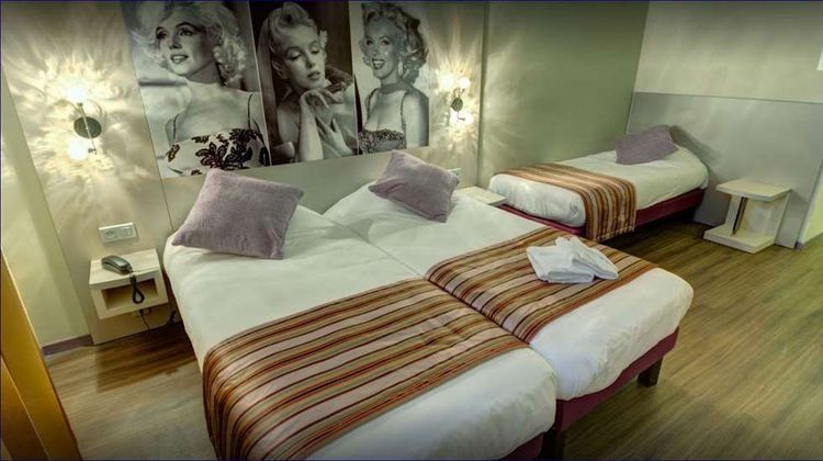 Hotel Arles Plaza Room