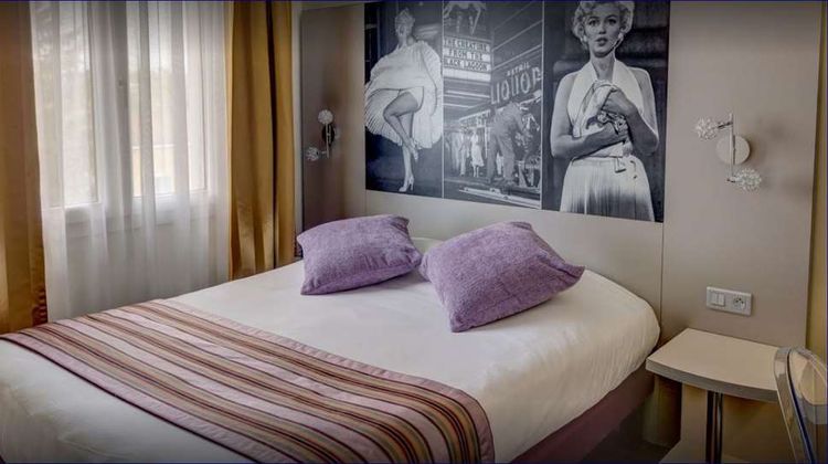 Hotel Arles Plaza Room
