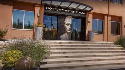 Hotel Arles Plaza