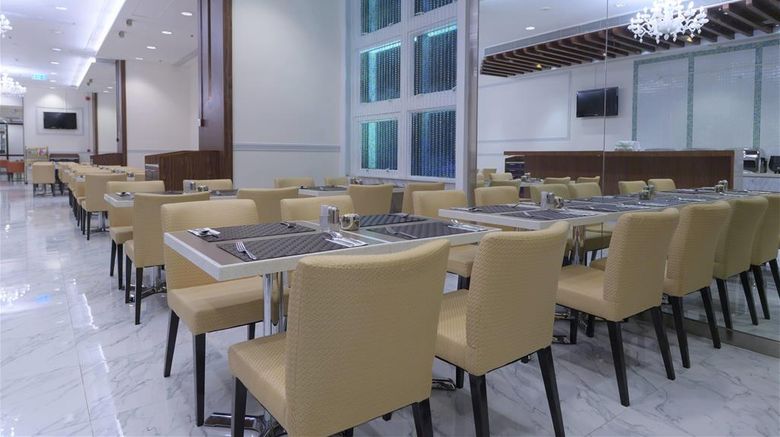 <b>Ramada Wyndham Hong Kong Grand View Restaurant</b>. Images powered by <a href="https://iceportal.shijigroup.com/" title="IcePortal" target="_blank">IcePortal</a>.