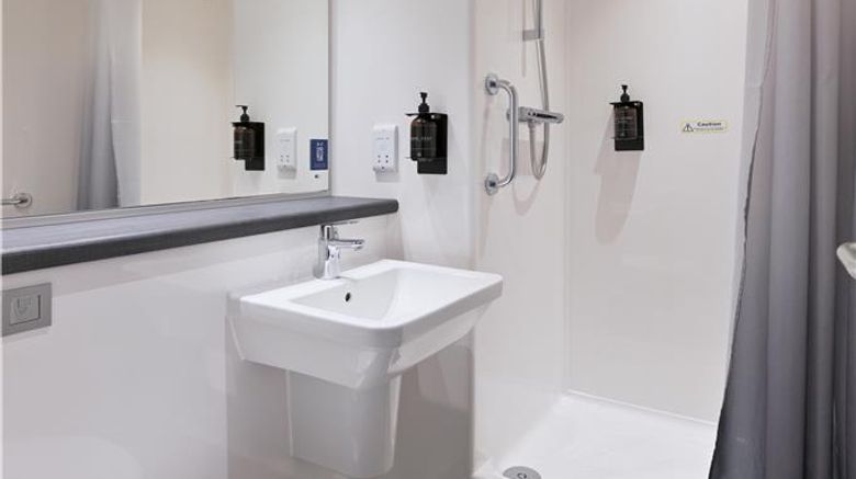 <b>Travelodge Walsall Room</b>. Images powered by <a href="https://iceportal.shijigroup.com/" title="IcePortal" target="_blank">IcePortal</a>.