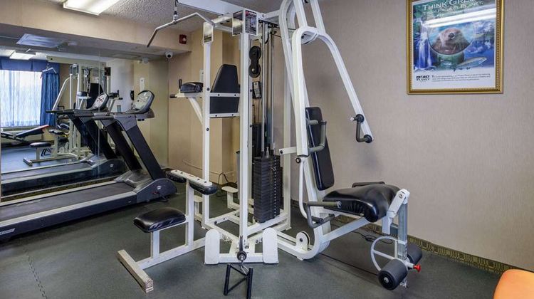 Days Hotel by Wyndham North Bergen Health