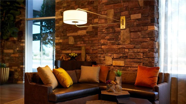 Hyatt Place Las Vegas Silverton Village Lobby