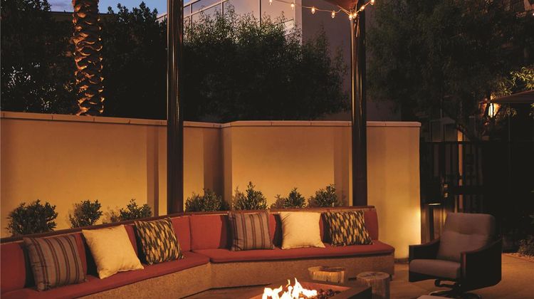 Hyatt Place Las Vegas Silverton Village Recreation