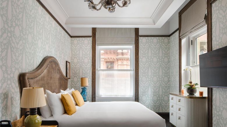 <b>The Beekman, a Thompson Hotel Suite</b>. Images powered by <a href="https://iceportal.shijigroup.com/" title="IcePortal" target="_blank">IcePortal</a>.