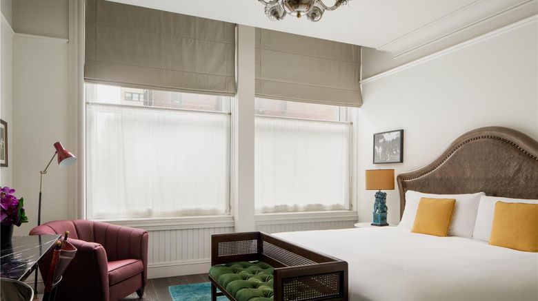 <b>The Beekman, a Thompson Hotel Room</b>. Images powered by <a href="https://iceportal.shijigroup.com/" title="IcePortal" target="_blank">IcePortal</a>.