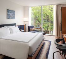 Thompson Seattle by Hyatt Room