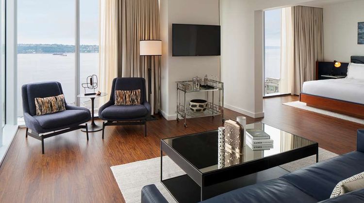 Thompson Seattle by Hyatt Suite