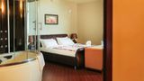 <b>Magnolia Hotel & Conference Center Room</b>. Images powered by <a href="https://iceportal.shijigroup.com/" title="IcePortal" target="_blank">IcePortal</a>.
