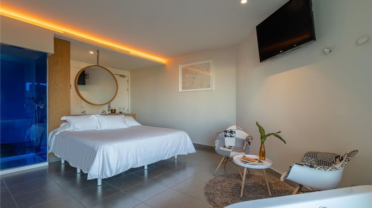 Higueron Hotel, Curio Collection Other