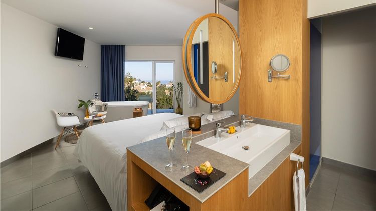 Higueron Hotel, Curio Collection Other